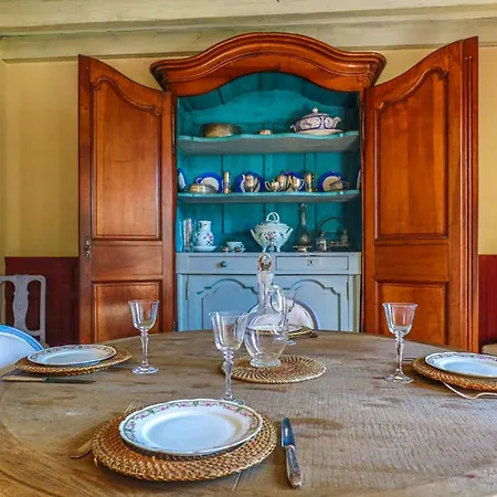 Traditional In The Heart Of Forest بيت للعطل Trensacq
